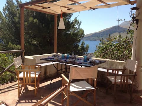 La Casa del Secco. A luxury seaside retreat.