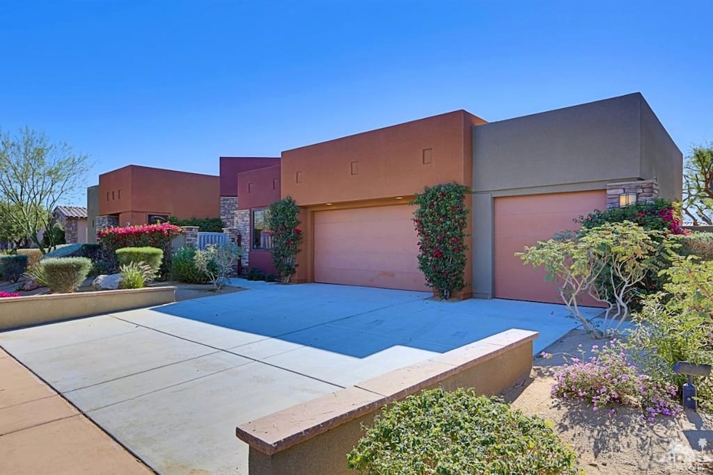 3 Car Garage - 6 Vehicle Parking