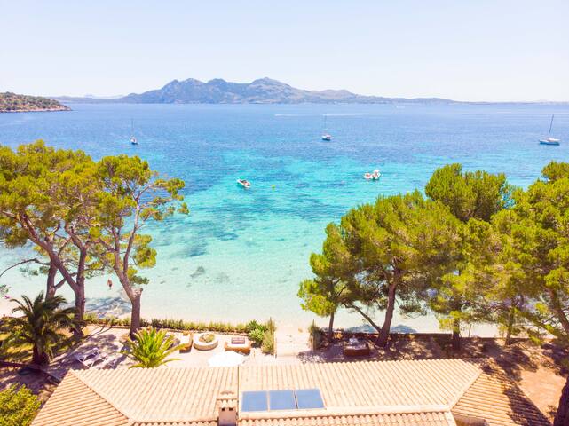 Magnificent Villa Master situated in one of the mo gallery image 4