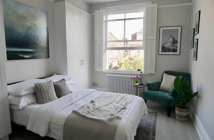 ห้องนอน 2 (Bedroom 2)