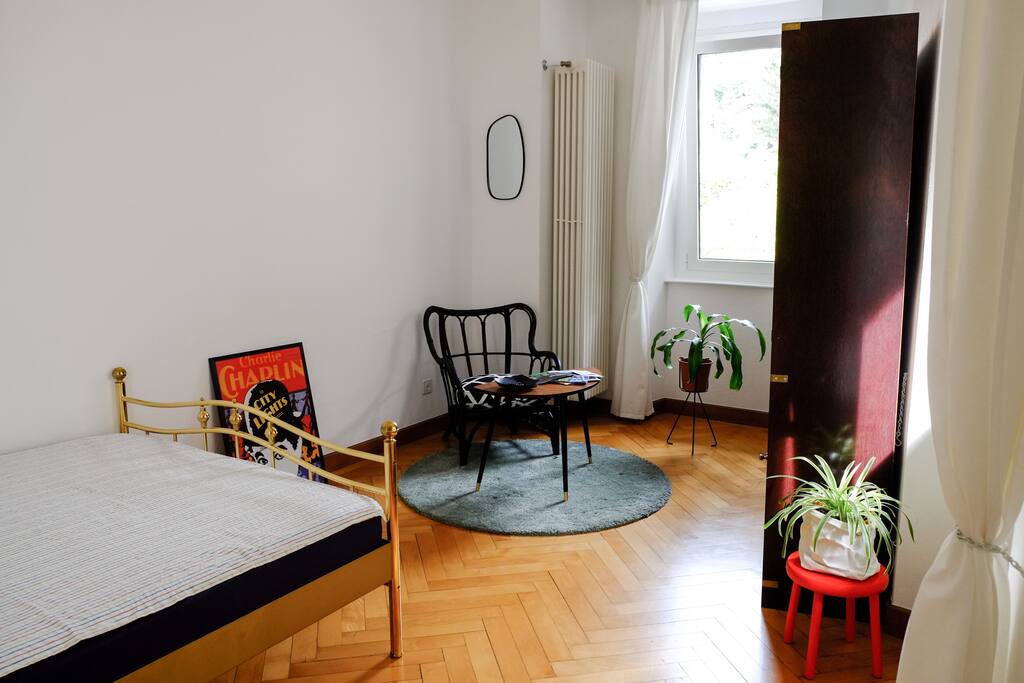 View of the room.