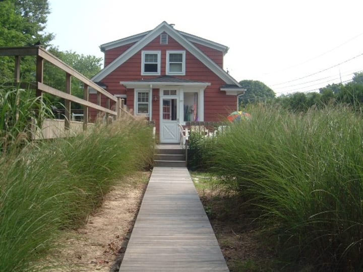 Delightful Country House Escape Houses for Rent in East Quogue, New