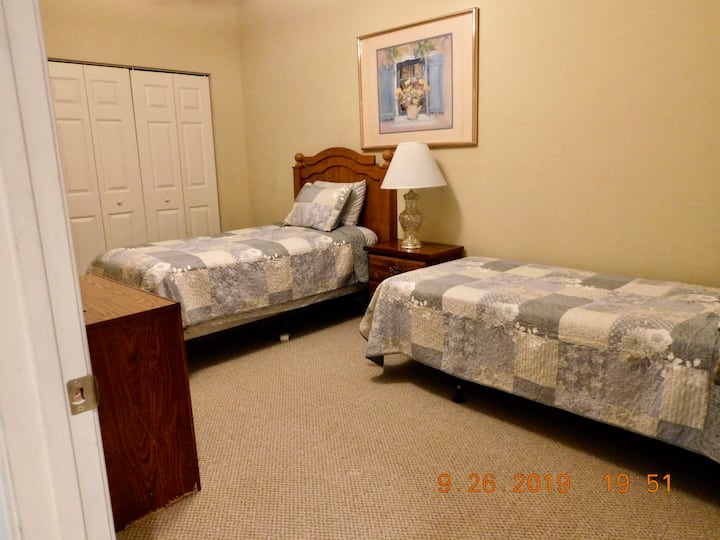 Chumba cha kulala cha tatu na vitanda viwili