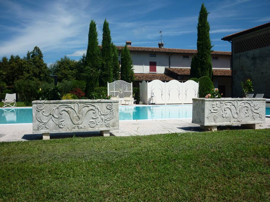 Cascina and pool