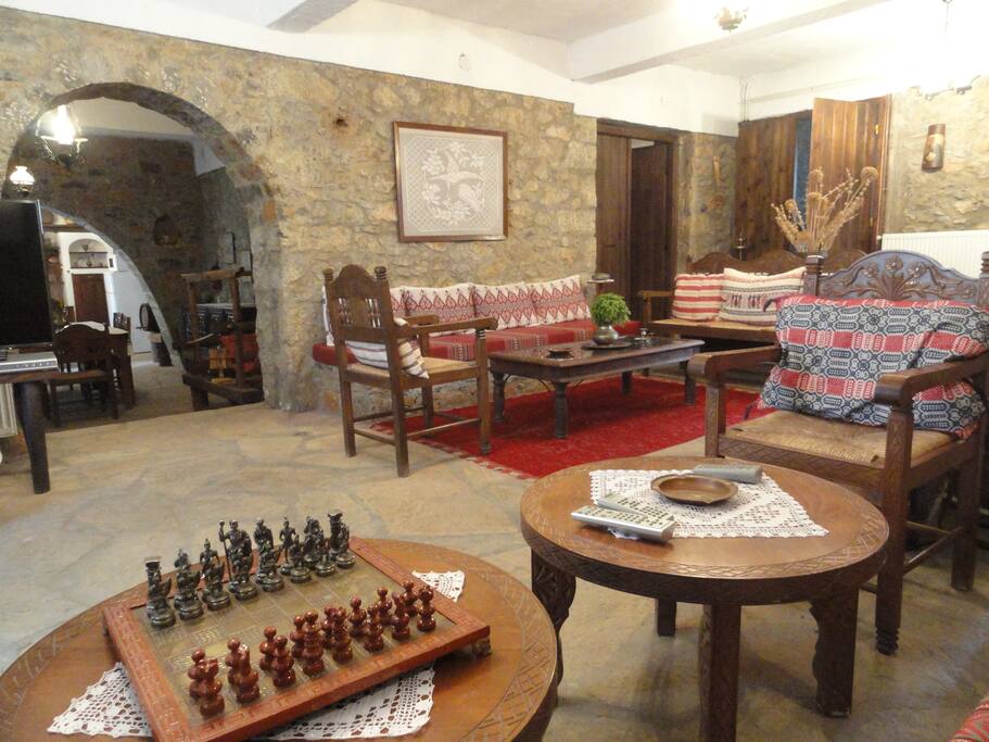 Zeus House/loving room