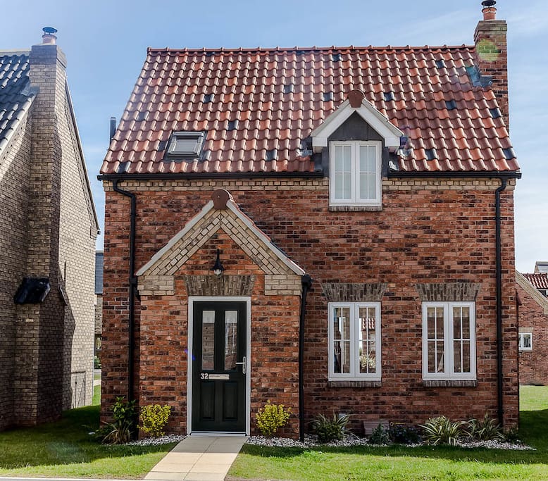 Number 32, Turnberry Drive