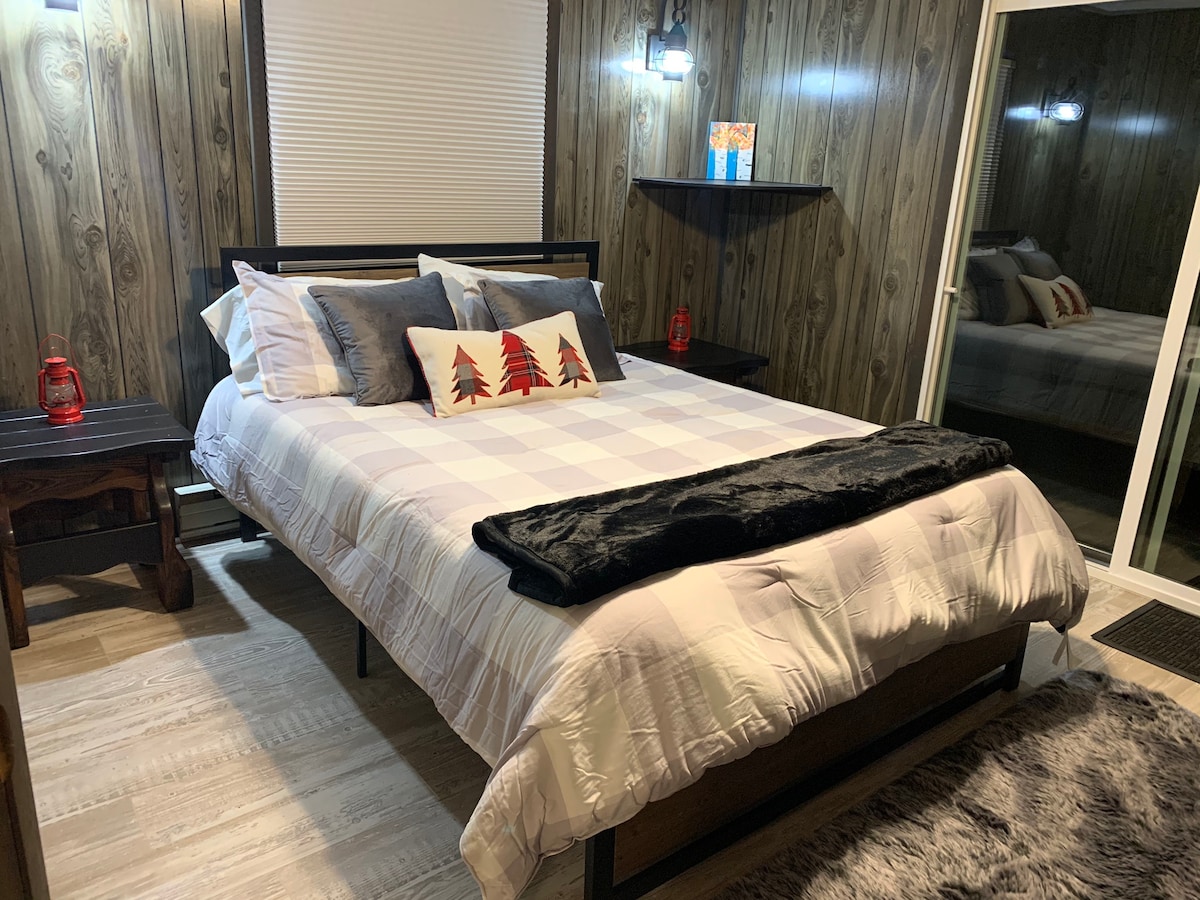 Chumba cha kulala cha Master na Godoro la Umbo la Malkia