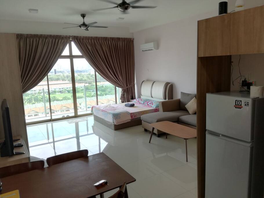 Living/bedroom