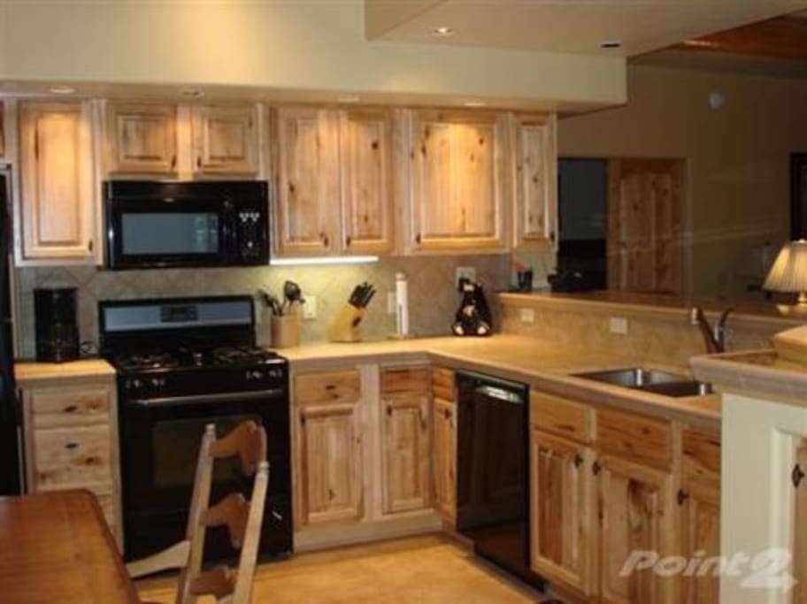 Fully furnished large kitchen.