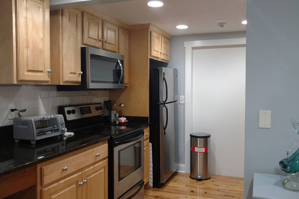 Reeds Wharf-View of the fully applianced kitchen.