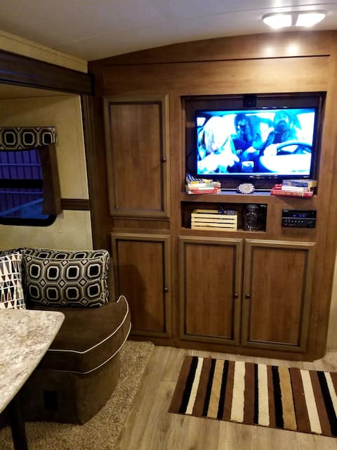 Top Airbnb: Clovis Country RV Camper #1 in Clovis