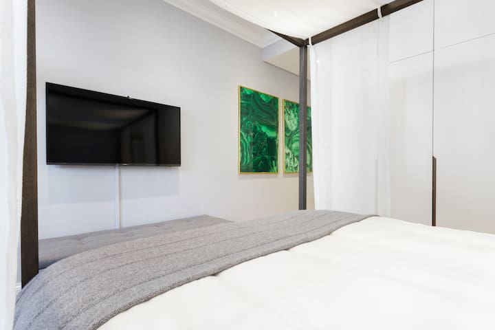 Tranquil Luxury on the Atlantic Seaboard with pool gallery image 3