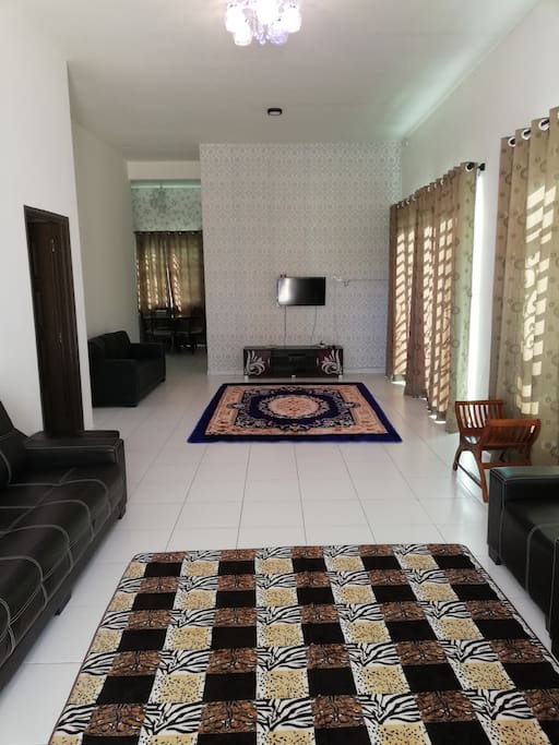 Living room/Common room/Family gathering space/TV LCD/ASTRO NJOI