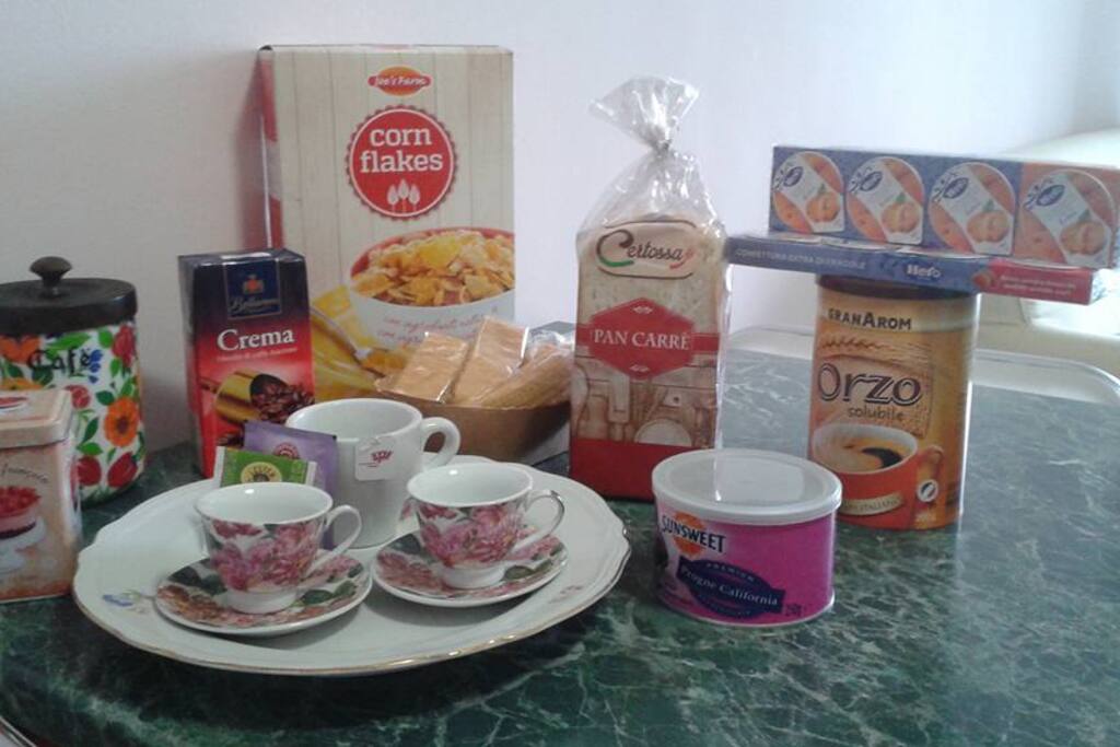 a disposizione degli ospiti tutto il necessario per la prima colazione