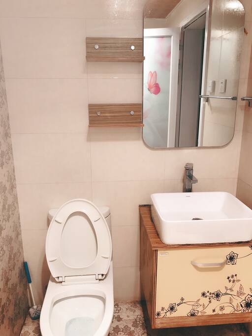 卫生间 bathroom
