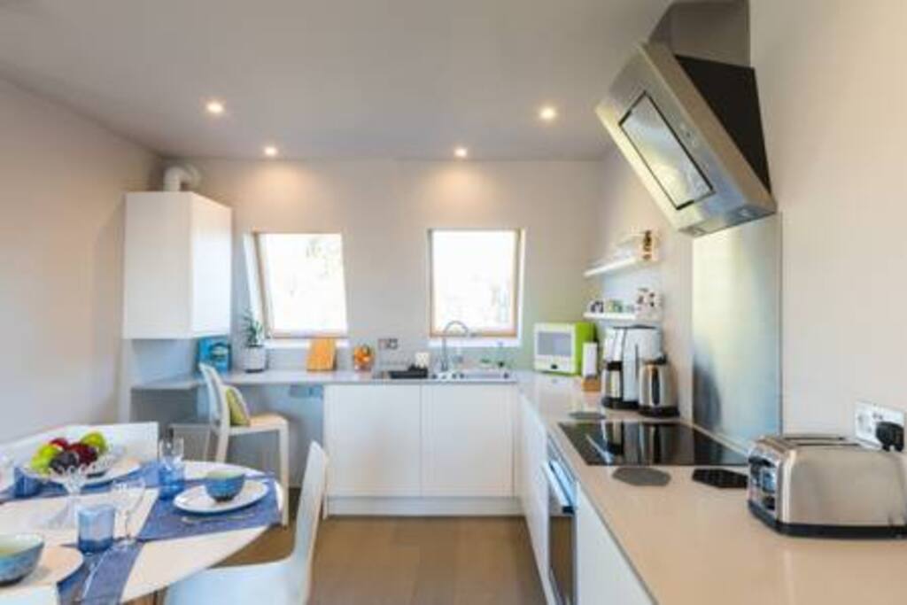 Induction Hob and fan-assisted oven