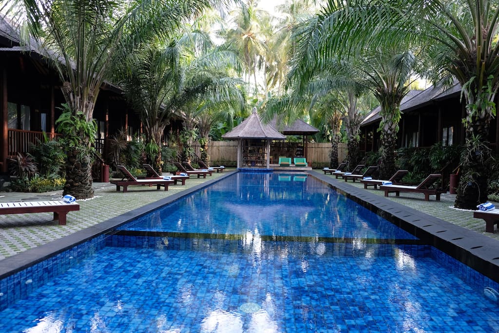 Swimming pool