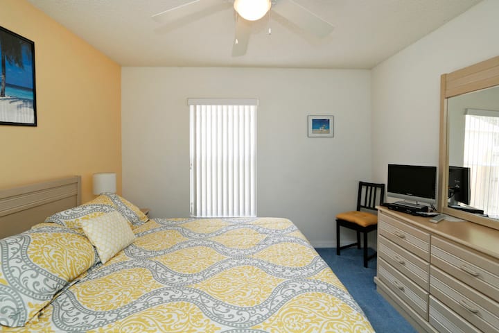 غرفة ضيوف بمقاس كبير