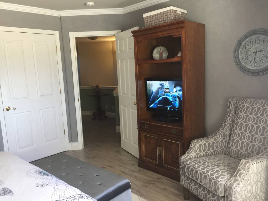 View Cable TV with HBO from your bed.