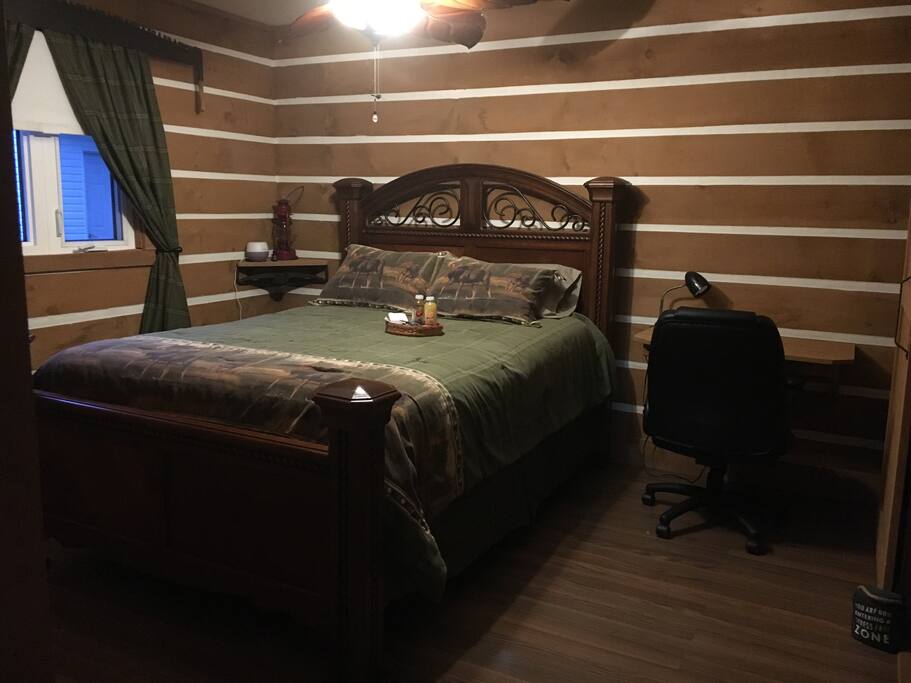 Queen size bed and desk