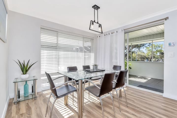 Absolute riverfront modern home, private jetty. gallery image 4