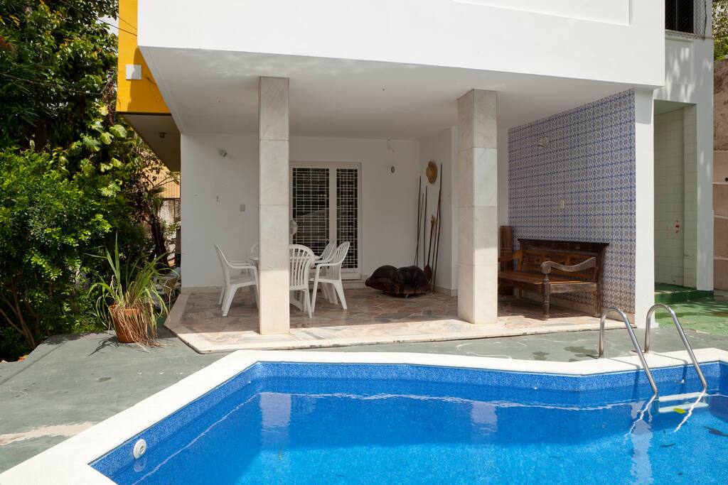 Swimming pool and varanda