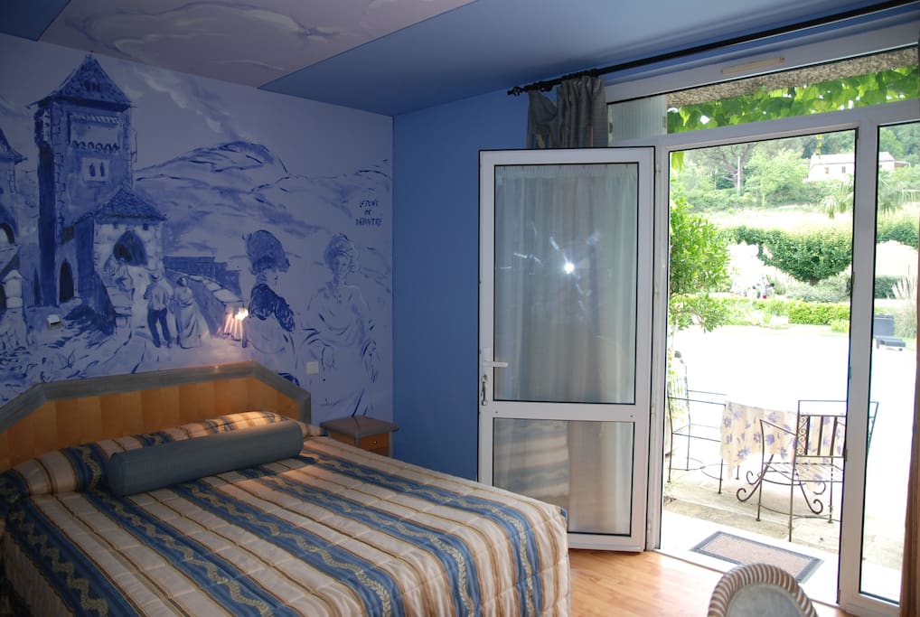 Chambre avec accès terrasse privée