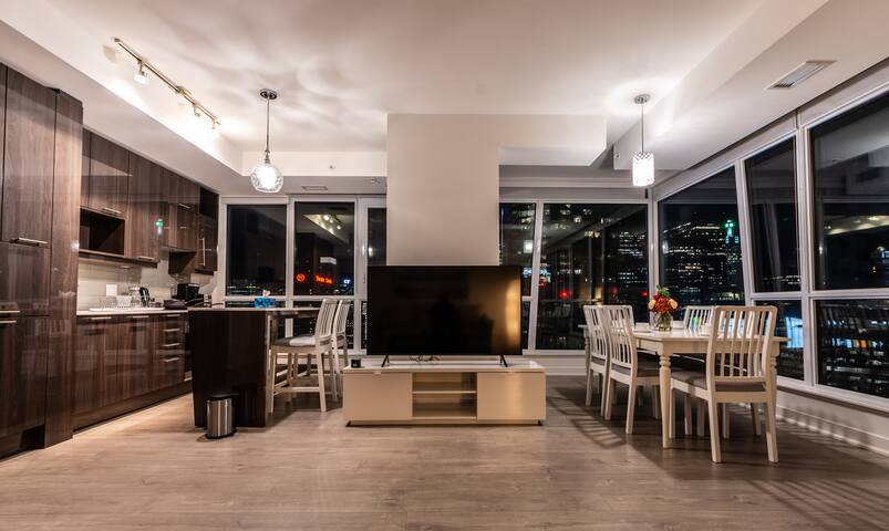 3BR&2BATH Condo CNT+Lake 2mins walk Subway Station gallery image 2