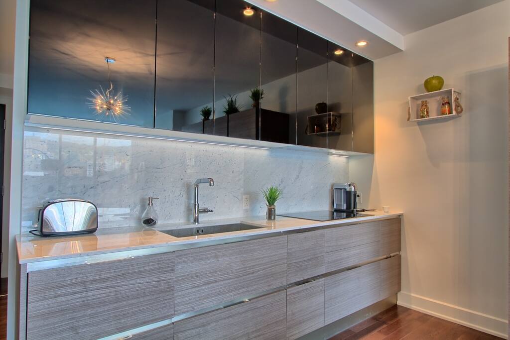 Kitchen incl all appliances + Nespresso Vertuo. Coffee machine.