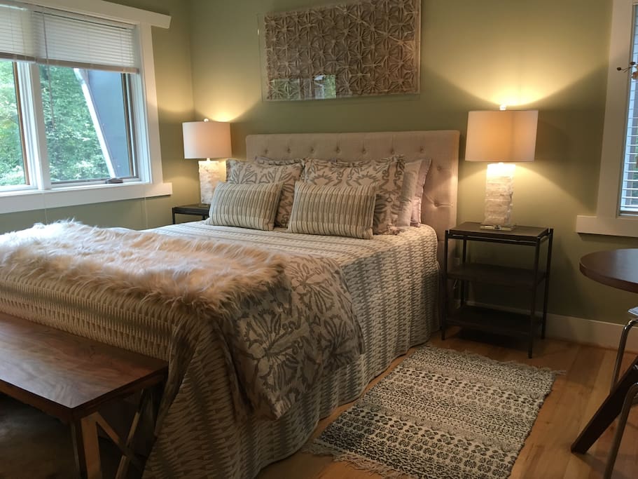 Bedroom 1 - queen bed.