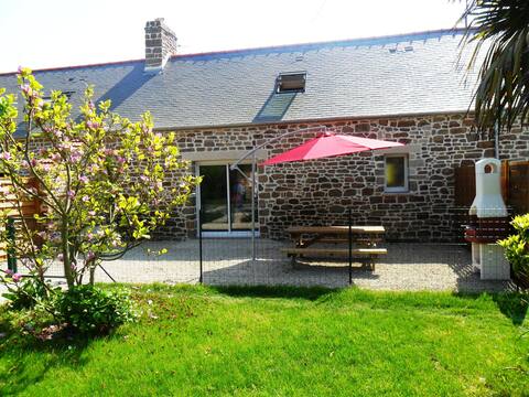 "In the heart of the Bay" Les Magnolias Cottage