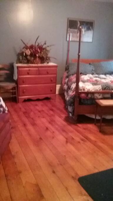 Upstairs Blue Room Shared Shower