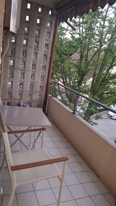 balcony