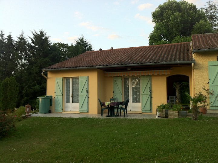 Holiday rental close to Limoges in a quiet area Guest suites for Rent