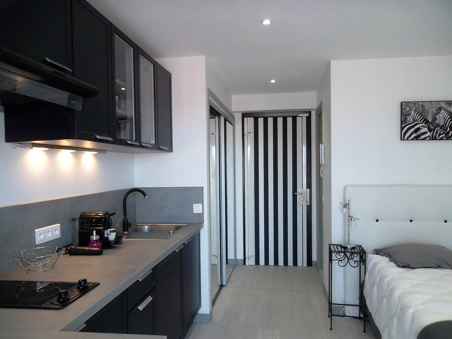 Studio contemporain Neuf