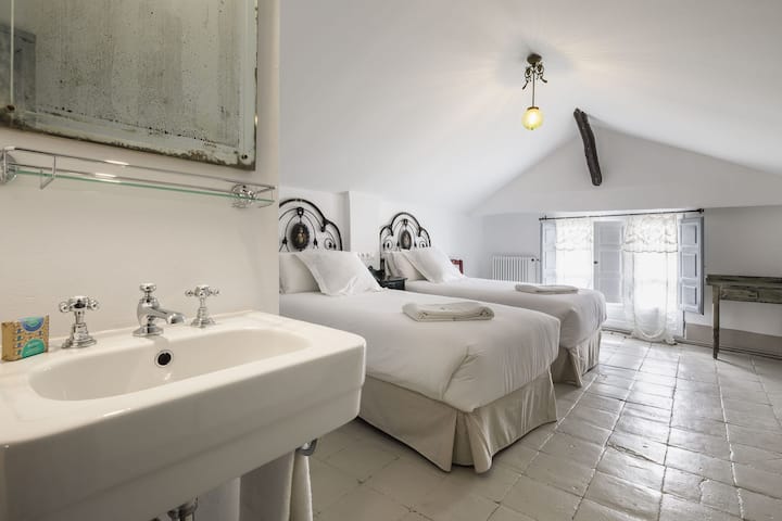 საძინებელი 5