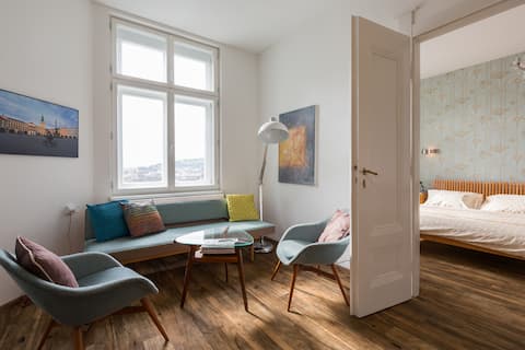 Successful Airbnb property: Artist's loft near the river in Smíchov