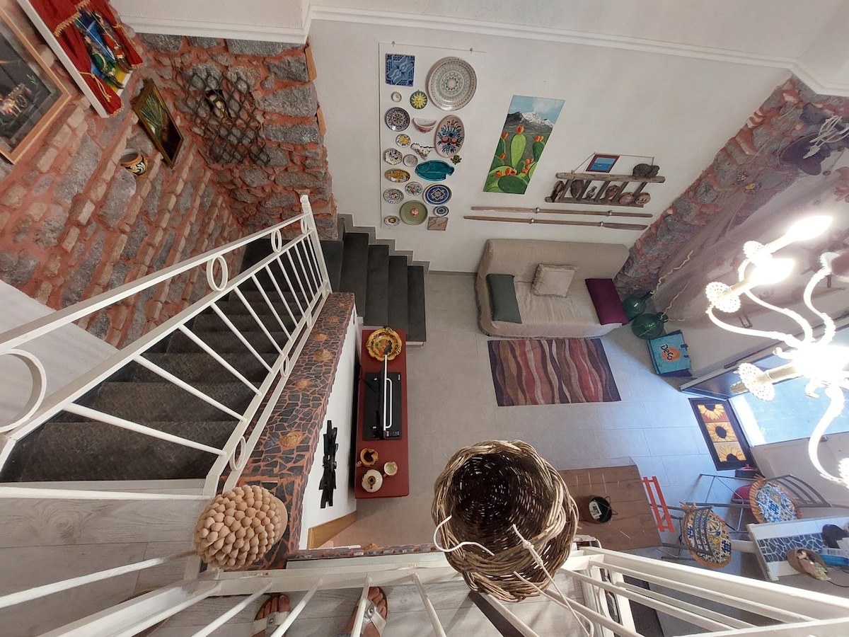 Top Airbnb: Marisa's little house in Catania