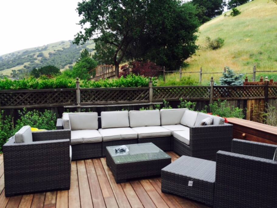 backyard entertaining