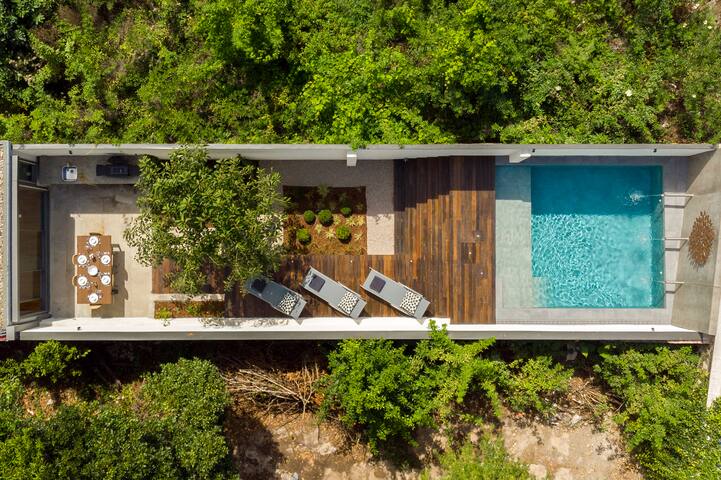 NEW – Amazing City Centre Villa with Private Pool gallery image 5