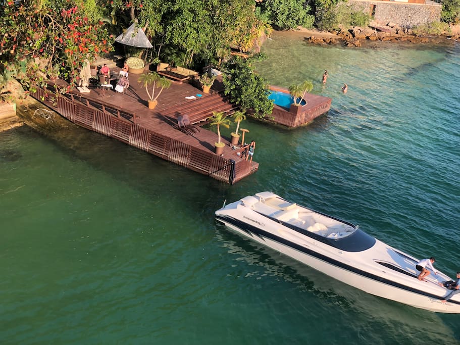 PISCINA + DECK + BARCO ( INTERMARINE OFFSHORE 46’ ) CHEZ L’EAU