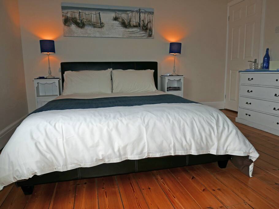 King size bed