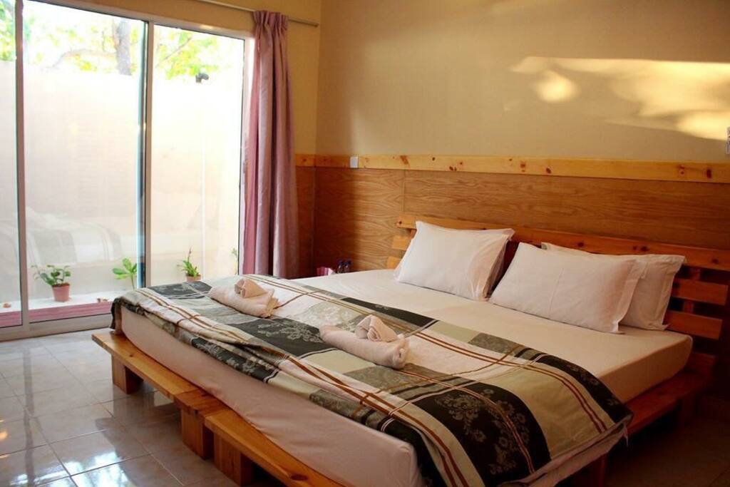 DELUXE DOUBLE ROOM