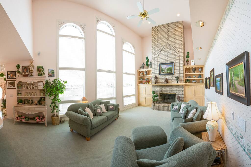 Family Room Common Area