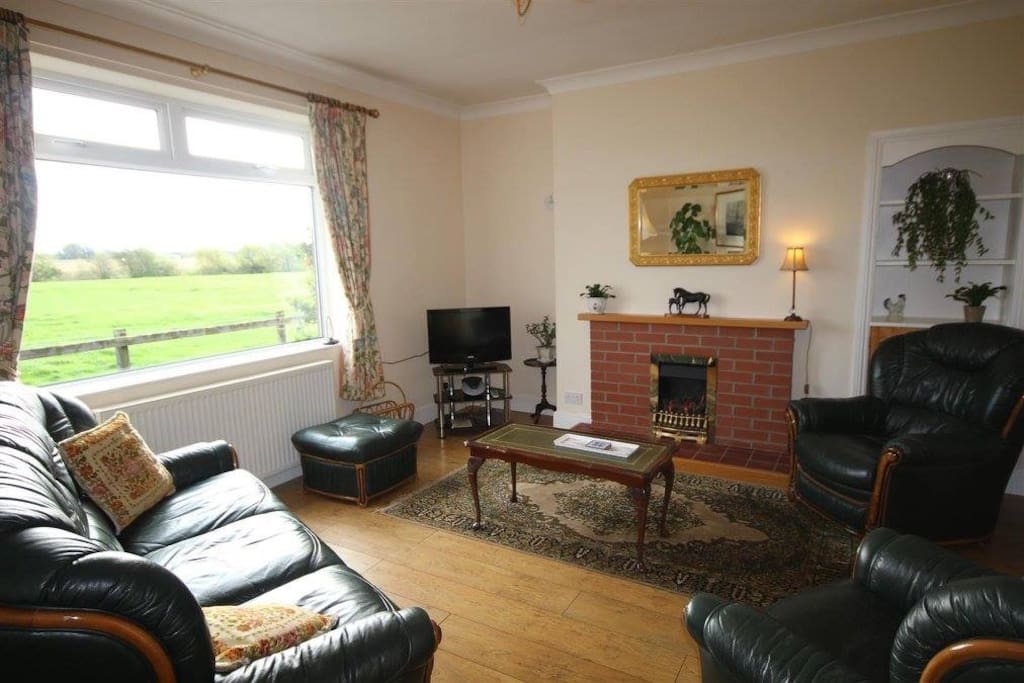 Oak Tree Cottage living room