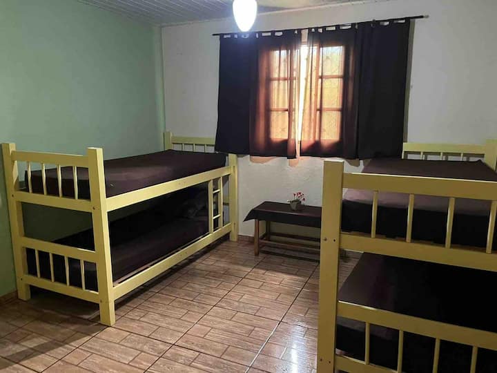 Habitación 2: 2 literas