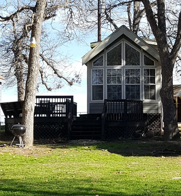 Camp Willow Resort Cottage 2 on Lake Dunlap with 600 ft of water front