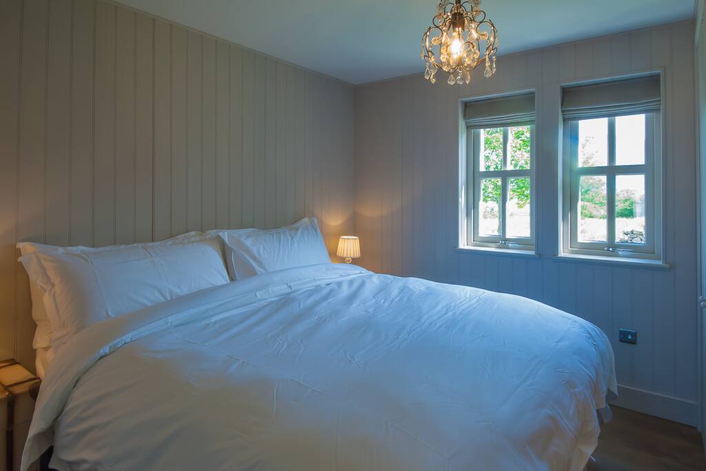 Superking bedroom