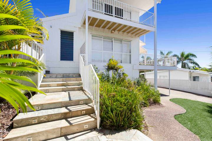 The White House – Spectacular Ocean Views gallery image 2