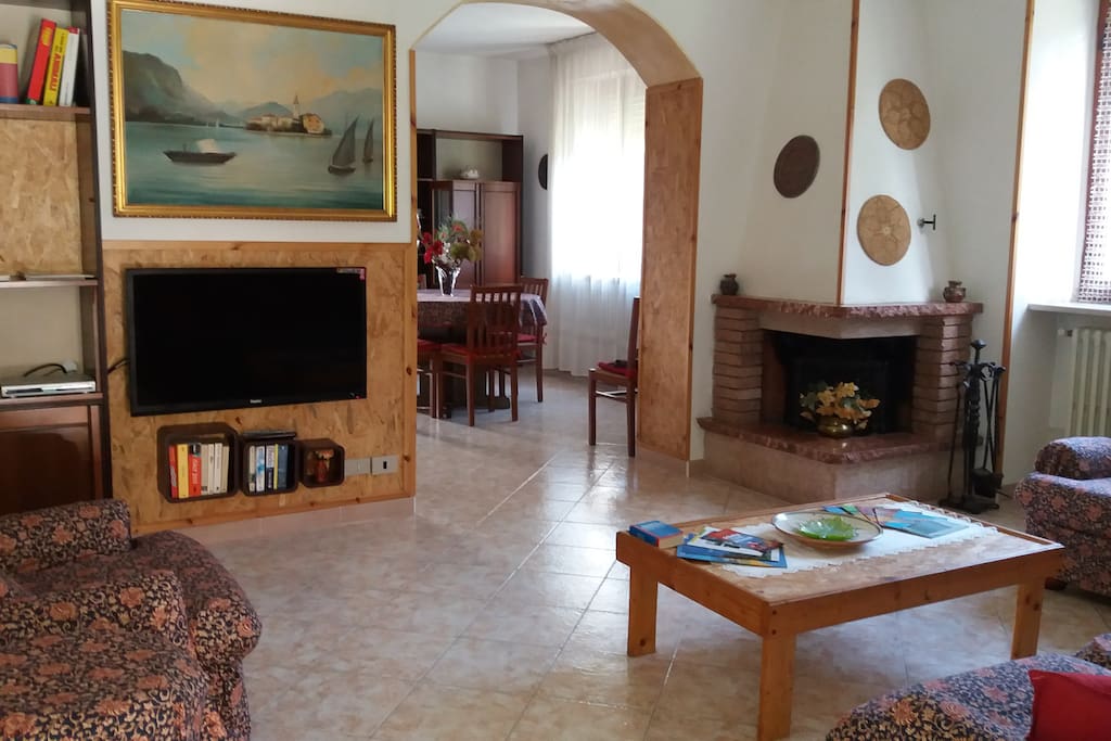 flat 120 mq: sitting and dining room, 3 bedrooms, Kitchen, bathroom